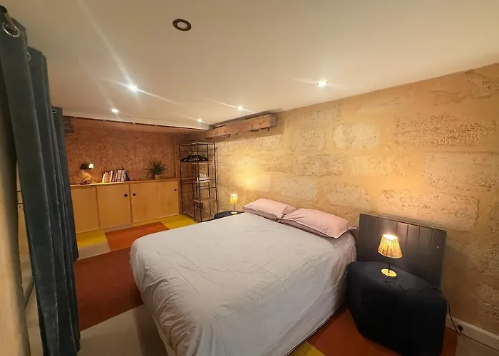 Exceptional Loft In Lägenhet Bordeaux